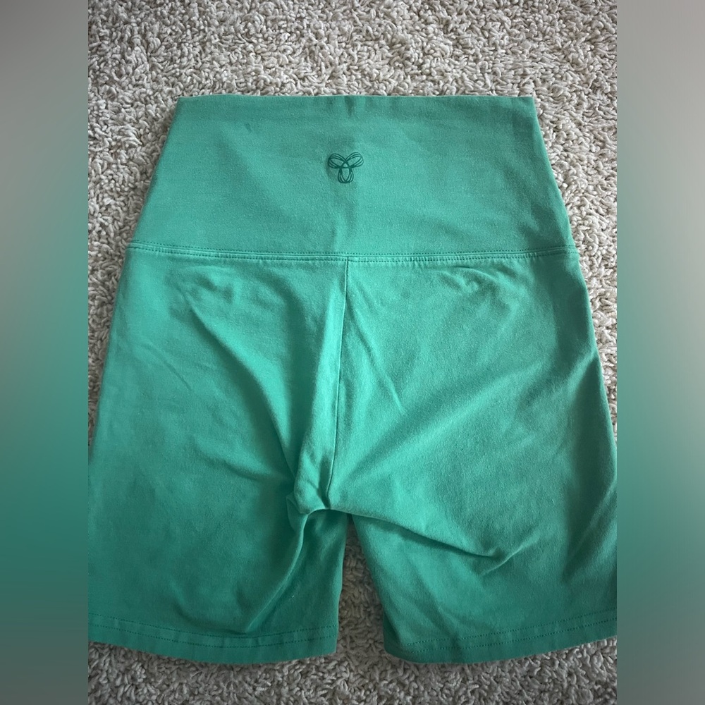 Aritzia Hi-Rise Green Biker Shorts